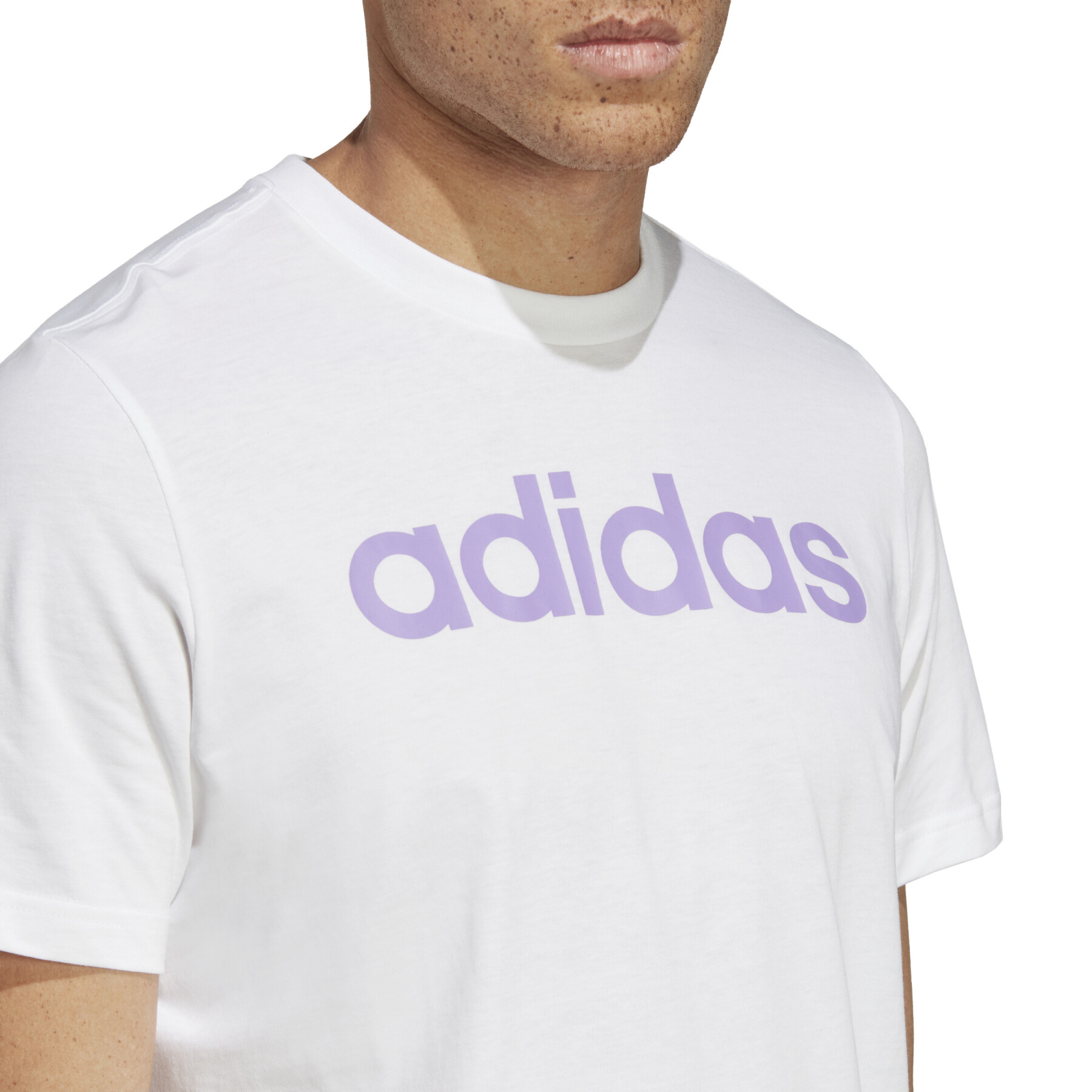 T-shirt i single jersey med linjär broderad logotyp adidas Essentials